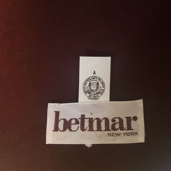 VNTG Betmar New York Maroon & Black Felt Hat - Picture 7 of 7